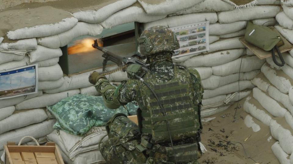 Taiwan military drills on the beach