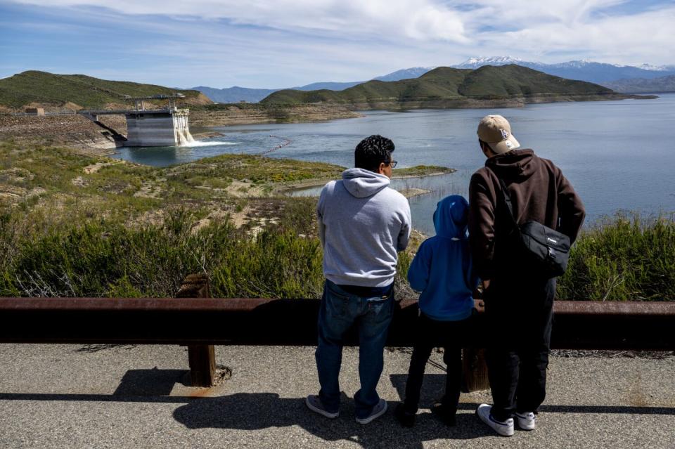 Water cascades into Diamond Valley Lake from the DVL's inlet/outlet tower.