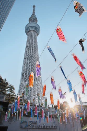 Carp streamers cover Tokyo Tower and Skytree in Japan