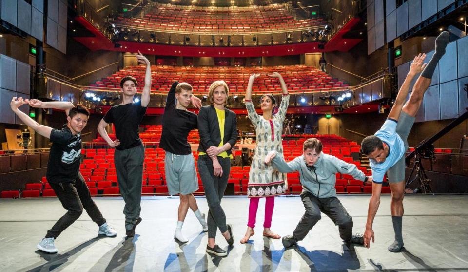 Darcey Bussell with BBC Young Dancer 2015 finalists (Guy Levy)