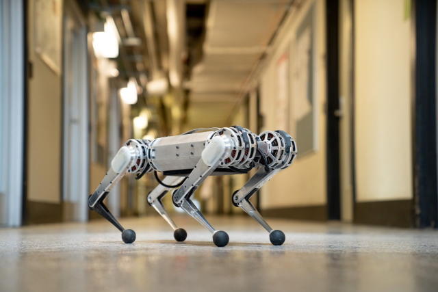 This Cheetah Robot Taught Itself How to Sprint in a Weird Way