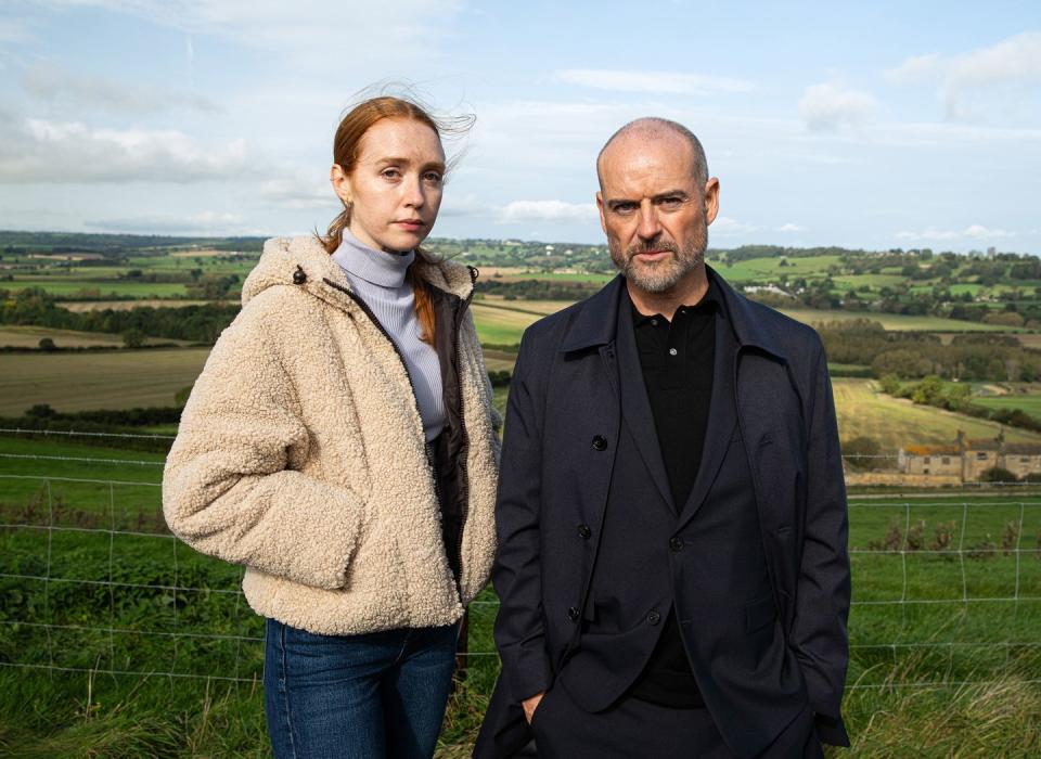 chloe harris and damon 'harry' harris in emmerdale