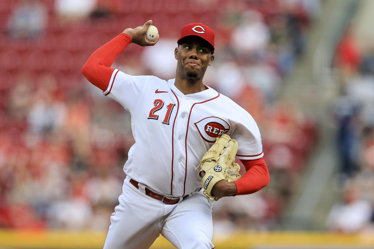 Hunter Greene of the Cincinnati Reds throws a pitch against the Blue  News Photo - Getty Images