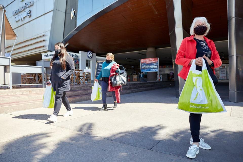 La tienda lleva un cuarto de siglo en tierra cuyana. Desembarcó a mediados de los 90 y luego se extendió por todo el país. Para los mendocinos es un paseo obligado y un lugar donde siempre se encuentra un regalo para un ser querido.