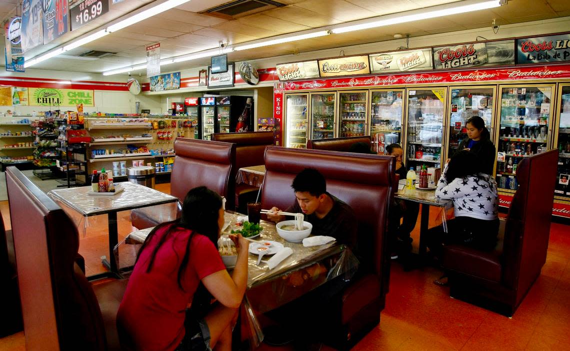 Le’s Wok is photographed in Fort Worth on Thursday, July 31, 2014.