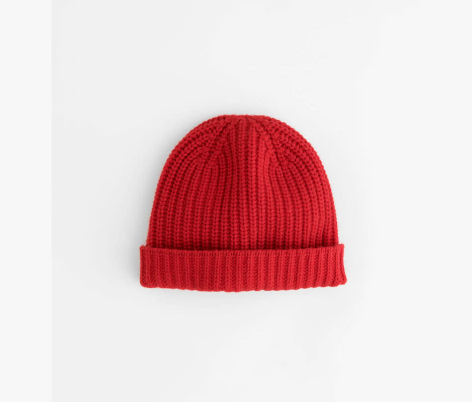 <p>Courtesy Image</p><p><strong>Material: </strong>cashmere</p><p><a href="https://go.skimresources.com?id=106246X1712071&xs=1&xcust=mj_mensbeanies_pjebara_101323&url=https%3A%2F%2Fwww.alexmill.com%2Fproducts%2Fcashmere-solid-beanie-in-red" rel="noopener" target="_blank" data-ylk="slk:Alex Mill's Cashmere Beanie;elm:context_link;itc:0;sec:content-canvas" class="link ">Alex Mill's Cashmere Beanie</a> is one of the brand’s best winter weather offerings. Choose from a dozen different colorways to cap off any outfit, and wear it cuffed for a snugger fit.</p>