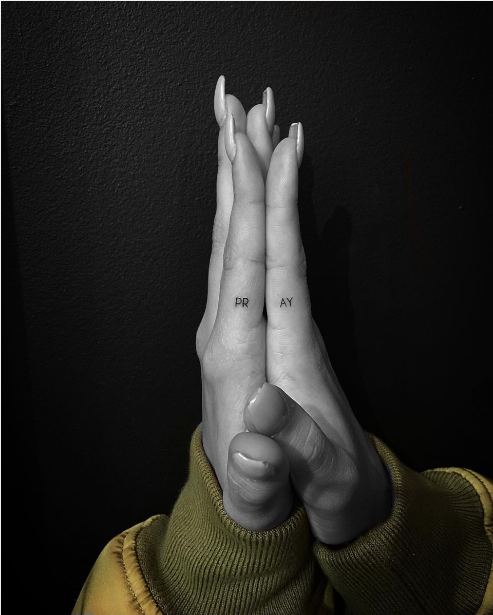 Hailey Baldwin’s Coordinating Finger Tattoos