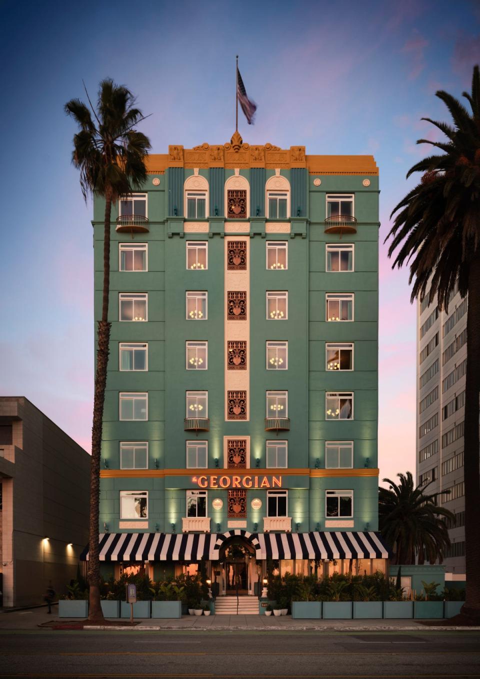 The Georgian, Santa Monica - Exterior (Sunset) (Douglas Friedman)