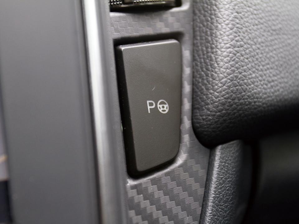 標配APA智駕輔助停車系統，停車苦手也能輕易停妥車輛。
