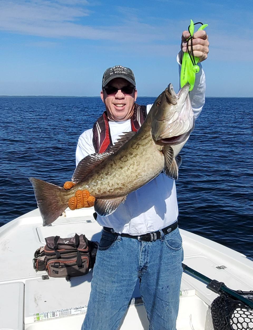 In from Colorado, Jeffery McNeal slow trolled for gags with his sister Jill Andrews and Otto Hough. Jeff's biggest gag of the day was 29.5 inches, 10.8l pounds, making for a happy angler.