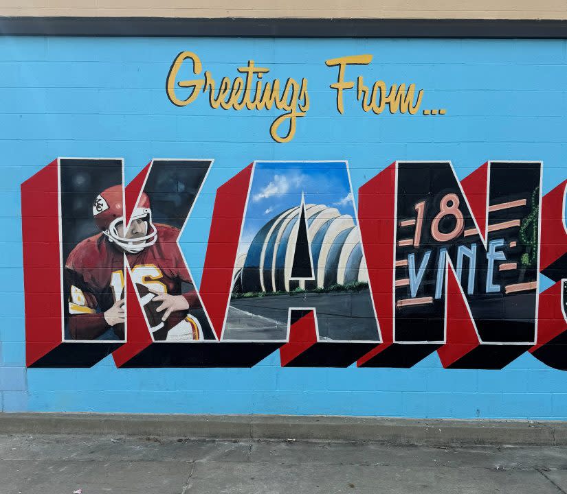 "Greetings from Kansas City" mural at 81st Street and State Line Road (FOX4 photo)