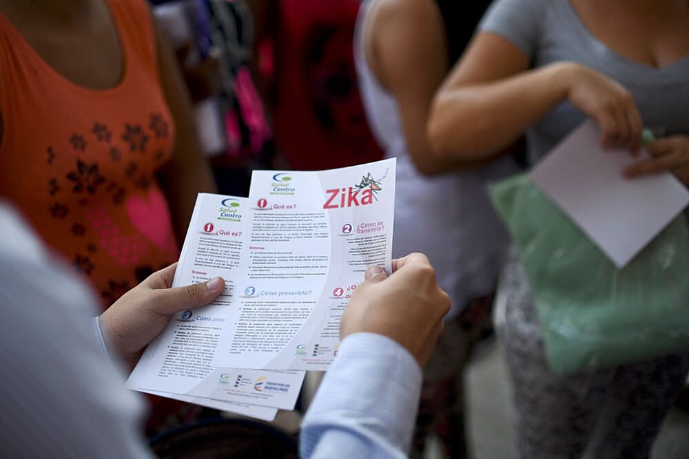 Zika-brochures.jpg