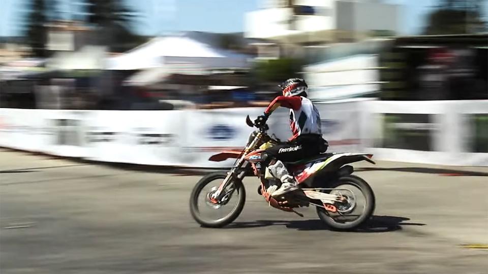 Unprepared Rider on Busted Used Bike With No Pit Crew Enters Baja 1000, Finishes Anyway photo