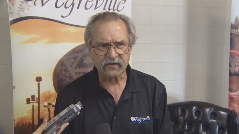 Support from opposition MPs 'great boost,' says Vegreville mayor