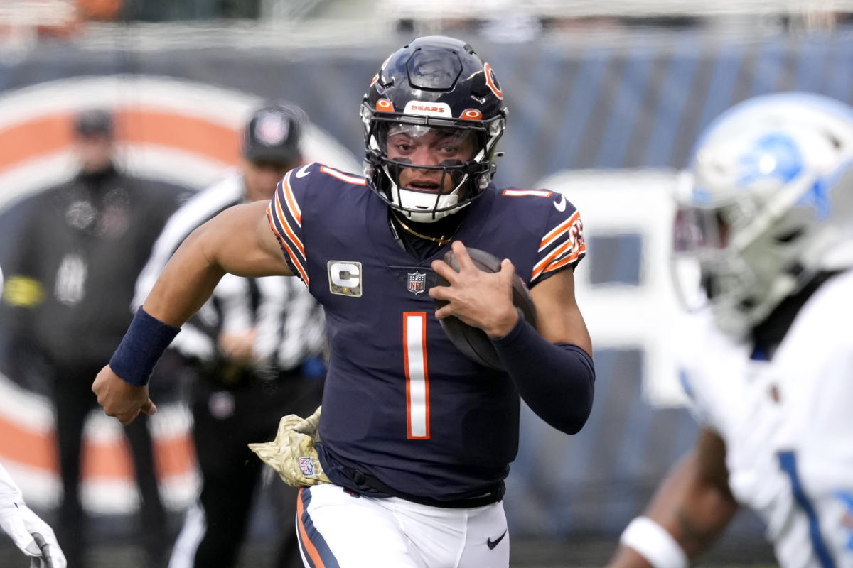 Bears foundational pieces? Justin Fields' impact on free agency? Mailbag,  Week 11 picks - The Athletic