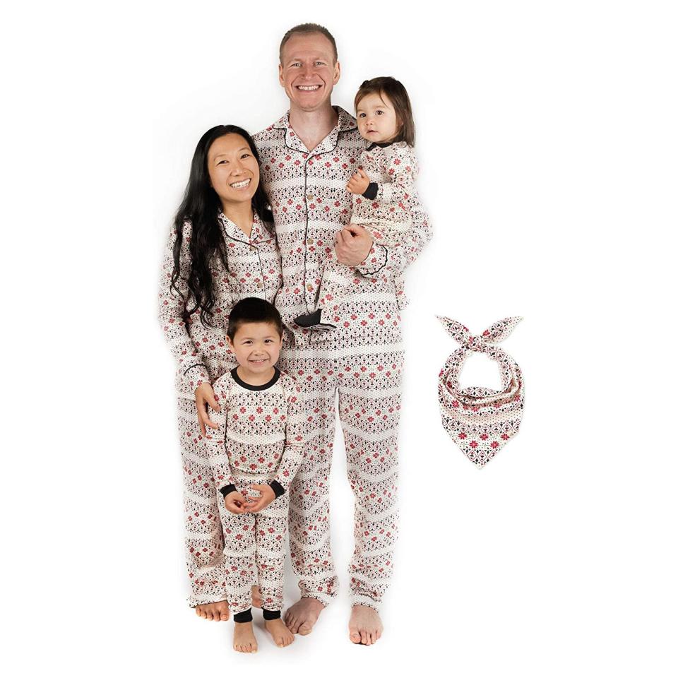 burts-bees-family-jammies-matching-holiday-organic-cotton-pajamas