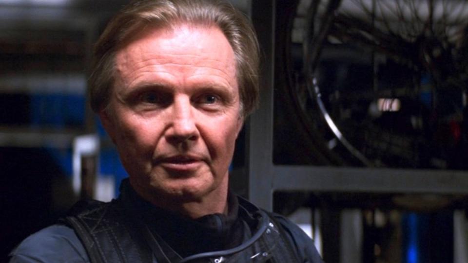 Jon Voight as Jim Phelps on a train from Mission: Impossible