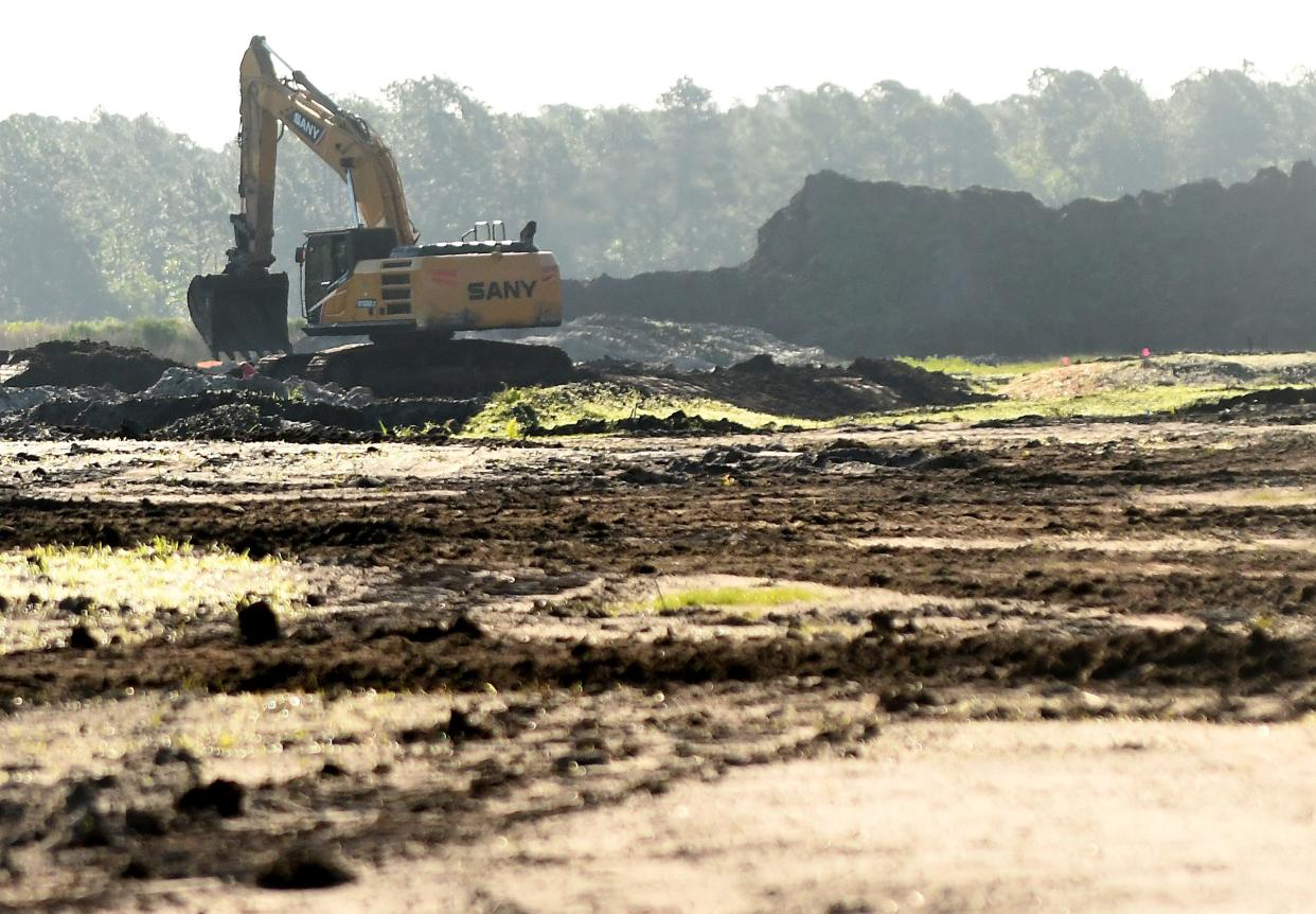 Construction continues off Sidbury Road of a new neighborhood beside and behind Sidbury Station Monday May 21, 2024 in Wilmington, N.C. KEN BLEVINS/STARNEWS