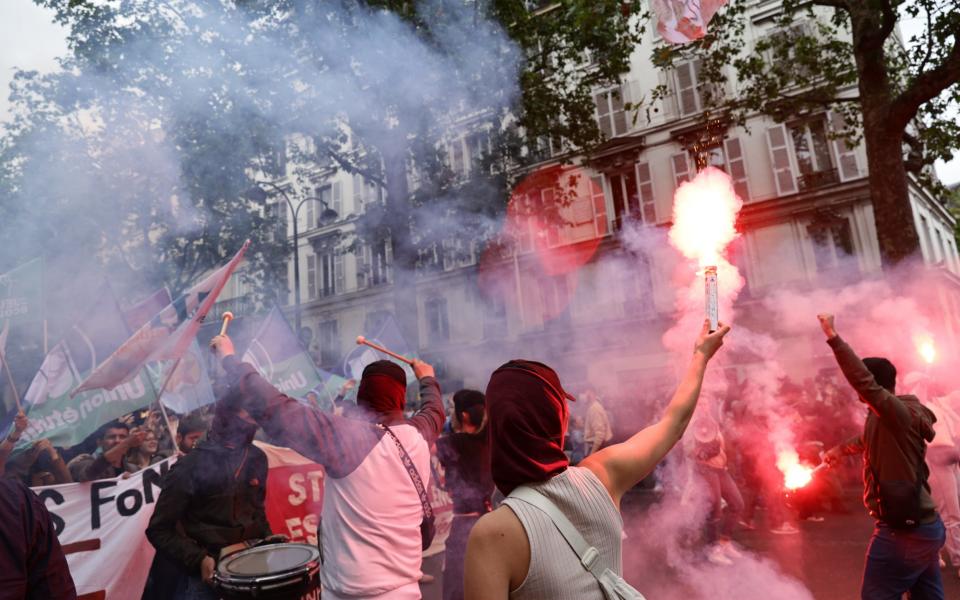 French protests against the far-right parties' significant gains in European Parliament elections turned violent on Saturday