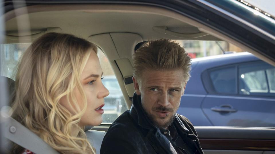 adelaide clemens as sandy stanton, boyd holbrook as clement mansell in the car