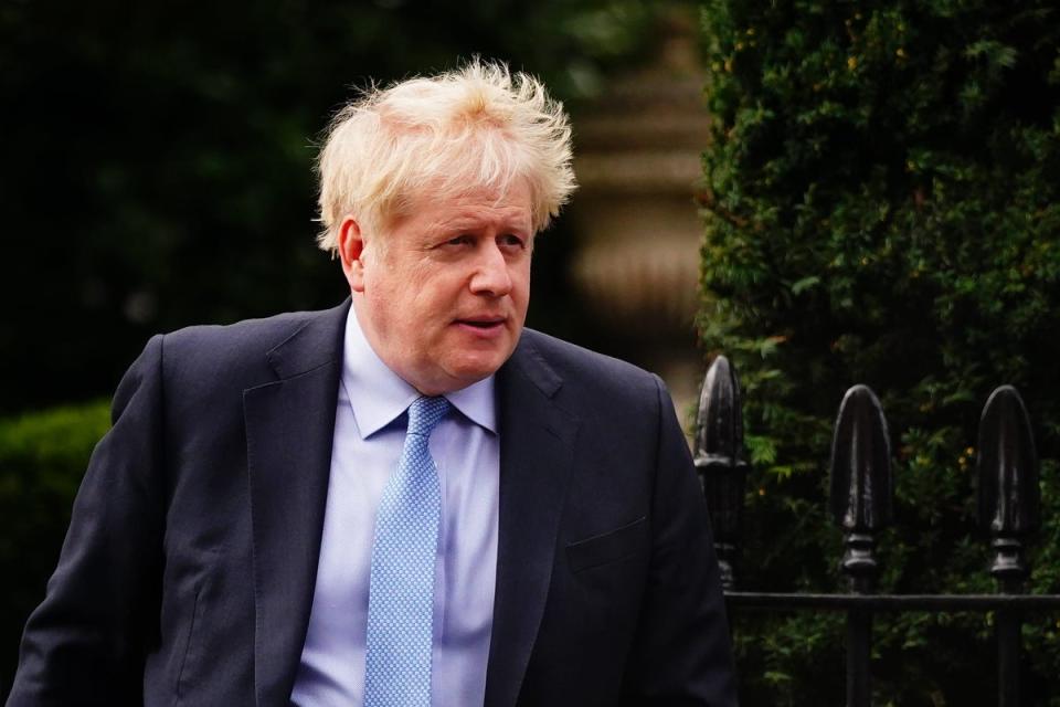 WhatsApp-Nachrichten des ehemaligen Premierministers Boris Johnson wurden von der Covid-Untersuchung angefordert (PA Wire)