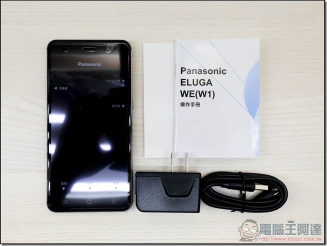 Panasonic ELUGA WE 開箱 、評測、平價 搭載4G全頻、金屬機身與指紋辨識的日系入門手機