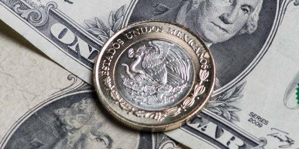 Peso vence al Dólar: Moneda mexicana cierra en su nivel más fuerte en cuatro meses y medio