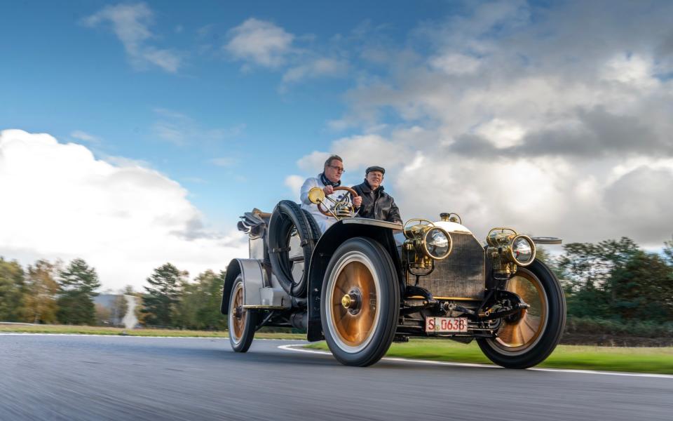 Andrew test drives the Mercedes Simplex 28-32 1904