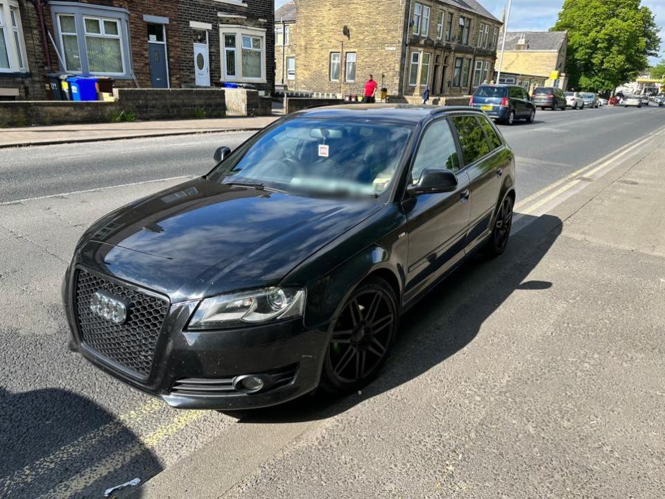 Lancashire Telegraph: The illegal tints and no reg plate