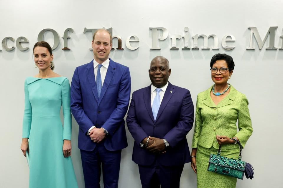Kate and William pose with the prime minister of the Bahamas, Philip Davis, and his wife Ann-Marie Davis, during a meeting in Nassau on 24 March 2022 (Getty)