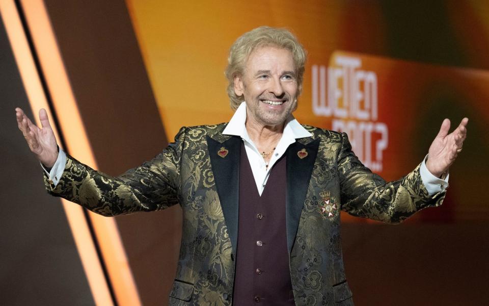 "Top, die Wette gilt": 2022 und 2023 kehrt Thomas Gottschalk mit je einer Ausgabe der Fernsehshow "Wetten, dass..?" ins ZDF zurück. (Bild: ZDF / Sascha Baumann)