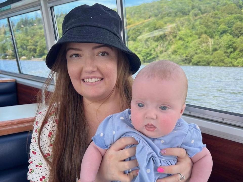 Laura Mahon and her baby daughter Sienna (Brain Tumour Research / SWNS)