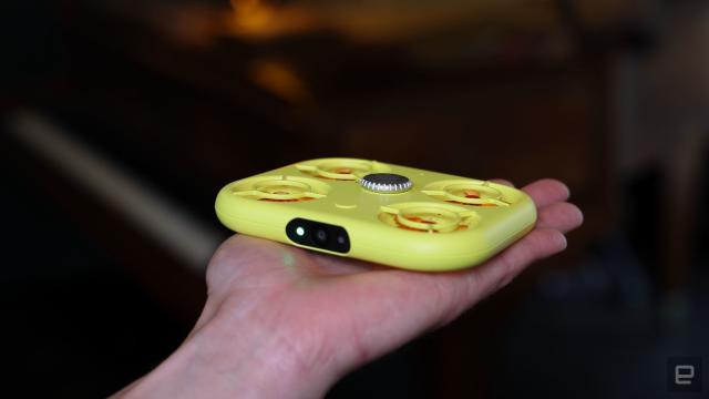 Snap to release its own handheld mini drone called Pixy for $230: Digital  Photography Review