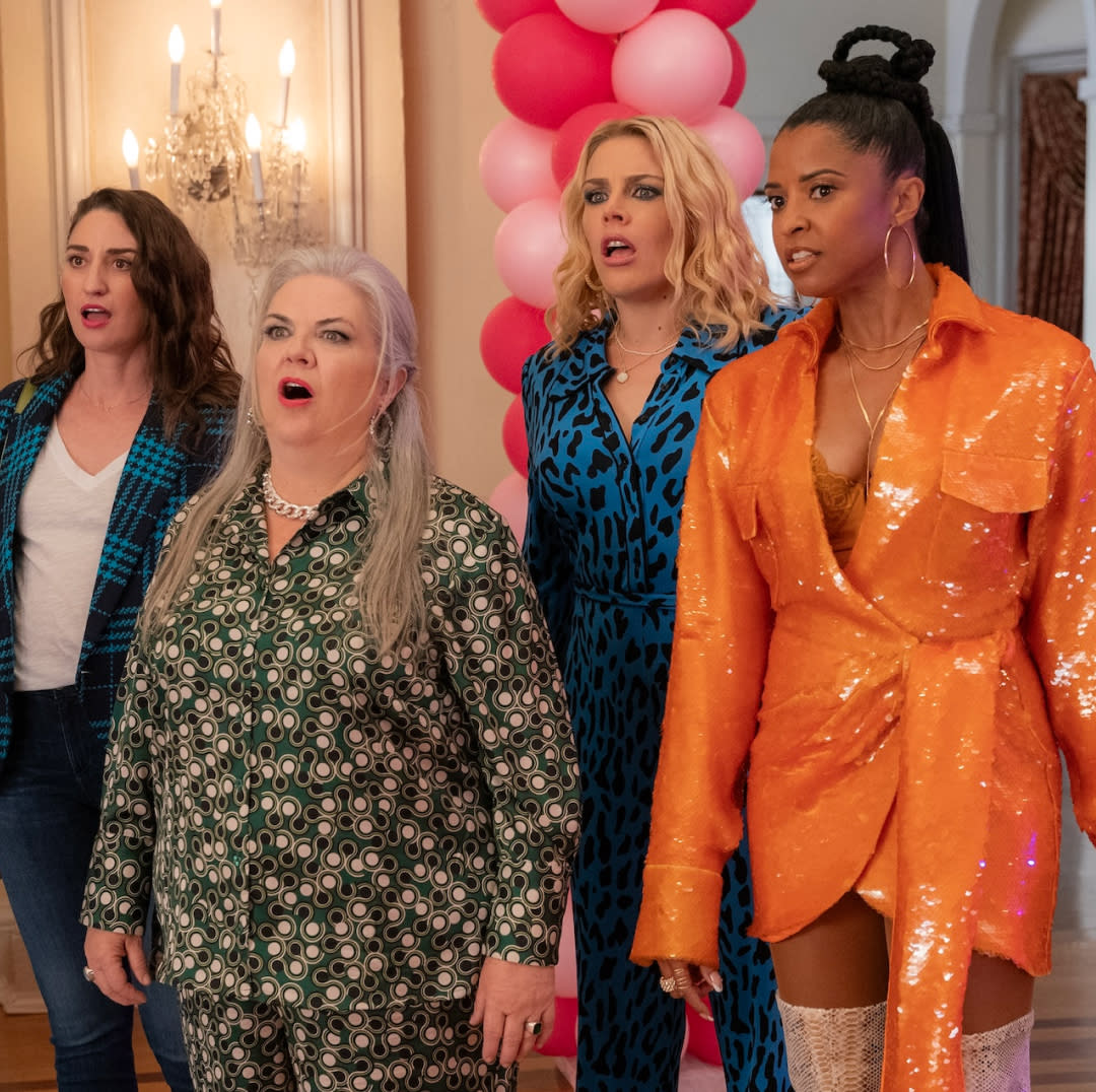  Sara Bareilles as Dawn, Paula Pell as Gloria, Busy Philipps as Summer and Renee Elise Goldsberry as Wickie in Girls5eva (Season 3, Episode 04). 