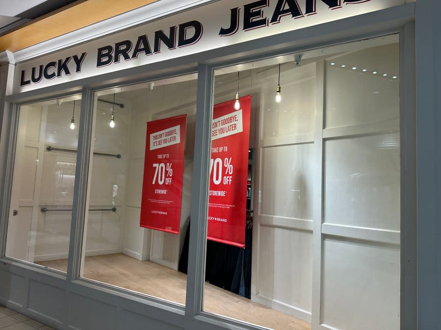 Store signage posted at Lucky Brand ahead of its Jan. 29 closure.