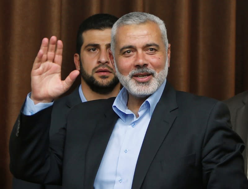 Les discussions entre les factions rivales palestiniennes ont abouti à un accord de réconciliation, a annoncé jeudi le chef de file du Hamas, Ismaïl Haniyeh (photo), sans donner davantage de précisions. /Photo d'archives/REUTERS/Suhaib Salem