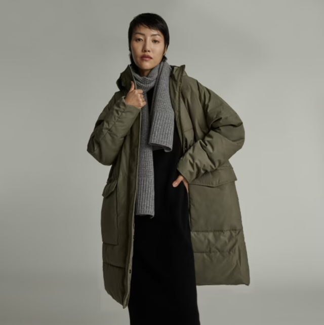 Everlane Renew Puffer. — Chestnut. Small.