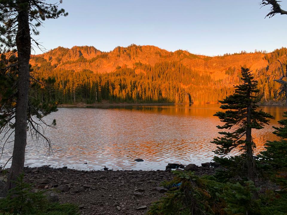 Carl Lake in the Mount Jefferson Wilderness.