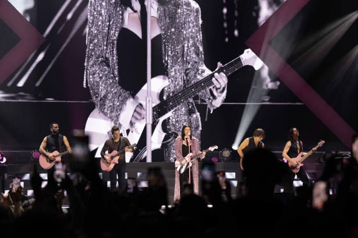 El concierto duró más de 2 horas donde Laura Pausini cantó 26 canciones