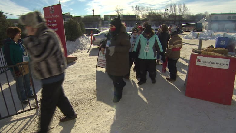 Hundreds take in Day 2 of Festival du Voyageur amid icy cold weather