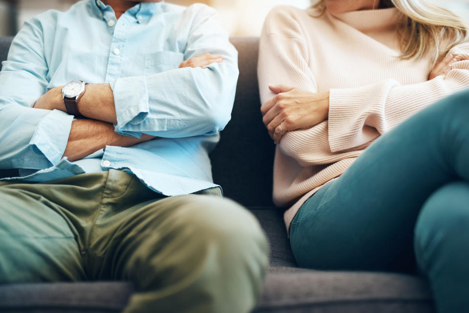 Kaum jemand kann einem so auf die Nerven gehen wie der eigene Partner - und das bei vielen einen großen Teil des Tages (Symbolbild: Getty Images)