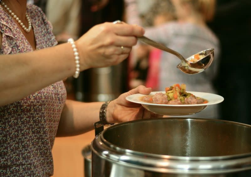 ▲貢丸湯的湯底要加入什麼才美味？內行網友分享丟「1物」秒入味。（示意圖／取自pixabay）