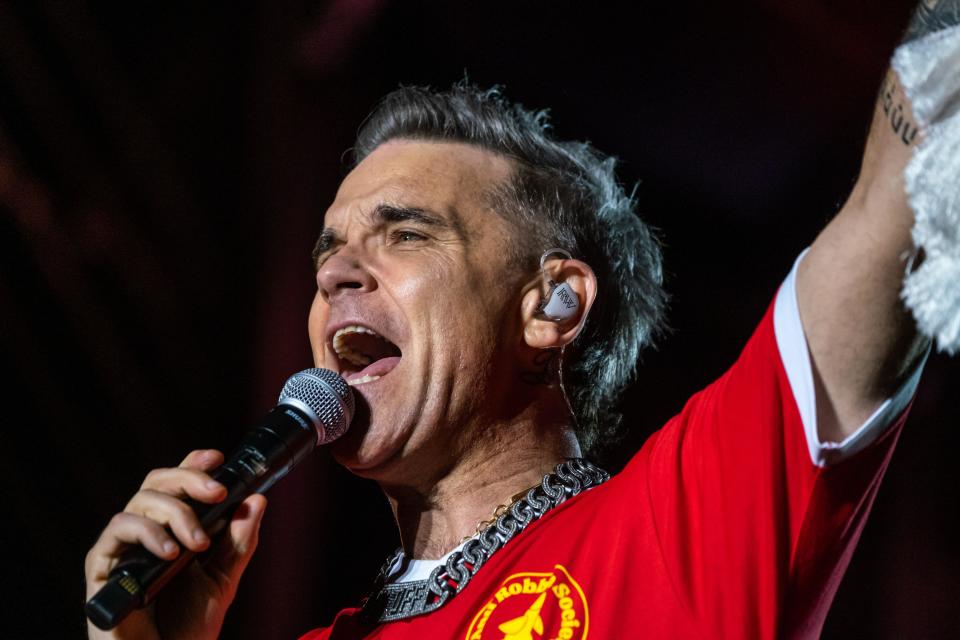 Porto 05/28/2023 - Last day of the North Music Festival, at Alfândega do Porto. Robbie Williams on the main stage. ( Igor Martins/Global Images/Sipa USA ) Credit: Sipa US/Alamy Live News