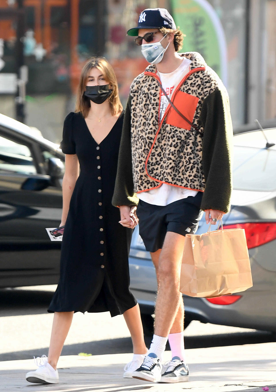 <p>Kaia Gerber and boyfriend Jacob Elordi hold hands on a grocery run on Sunday in L.A. </p>