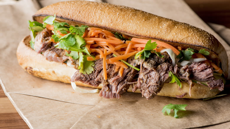 baguette with steak and vegetables