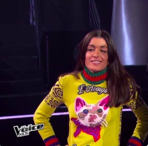 <p>En septembre 2017, elle porte un pull jaune signé Gucci avec une tête de chat imprimée…On pouvait lire l’inscription “Aveugle par amour” sur ce pull, qui suscite aussitôt les moqueries de milliers d’internautes, perplexes quant à ses choix mode. </p>