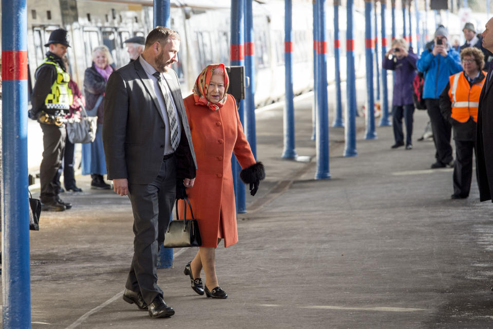 KING'S LYNN, ENGLAND - FEBRUARY 07:  Queen Elizabeth II boards her train back to London after the Christmas break at Sandringham on February 7, 2018 in King's Lynn, England.  (Photo by Mark Cuthbert/UK Press via Getty Images)