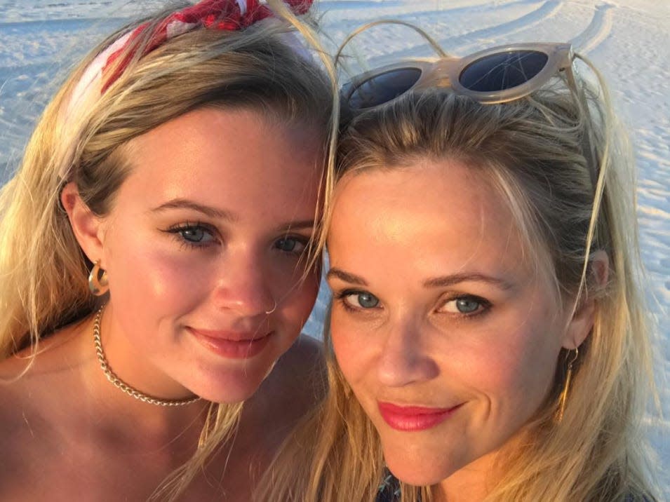 reese witherspoon and ava Phillippe