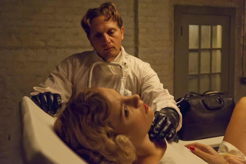 AMERICAN HORROR STORY: Matt Ross and Lily Rabe airing Wednesday, Oct 12, 2011