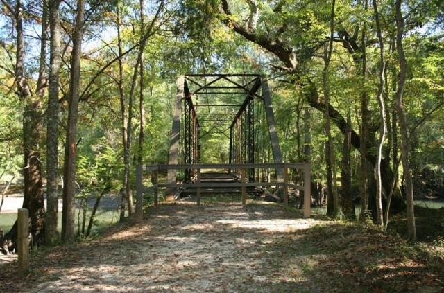 This bridge in Florida is one of the most haunted sites in the state. 